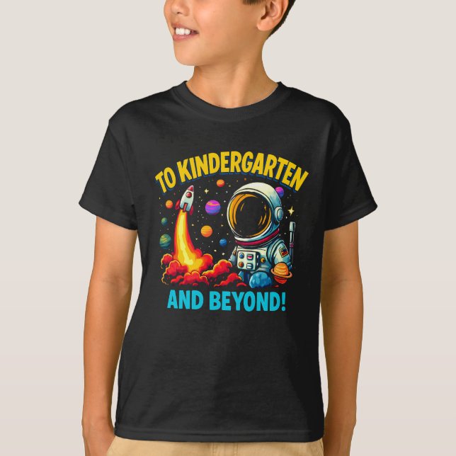 T-shirt À la maternelle et au-delà Astronaut Rocket drôle (Devant)