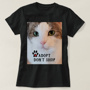 T-shirt Adoption de chat / Photo de chat blanc sur fond no