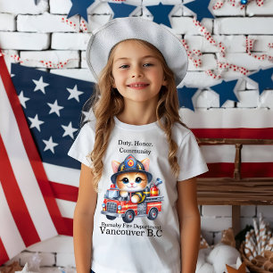 T-shirt Adorable chaton pompier dans un camion brillant