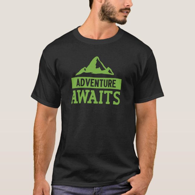 T-shirt Adventure Awaits Mountain & Lake Adventurer Forest (Devant)