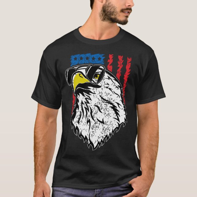 T-shirt Aigles volant lunettes de soleil et drapeau améric (Devant)
