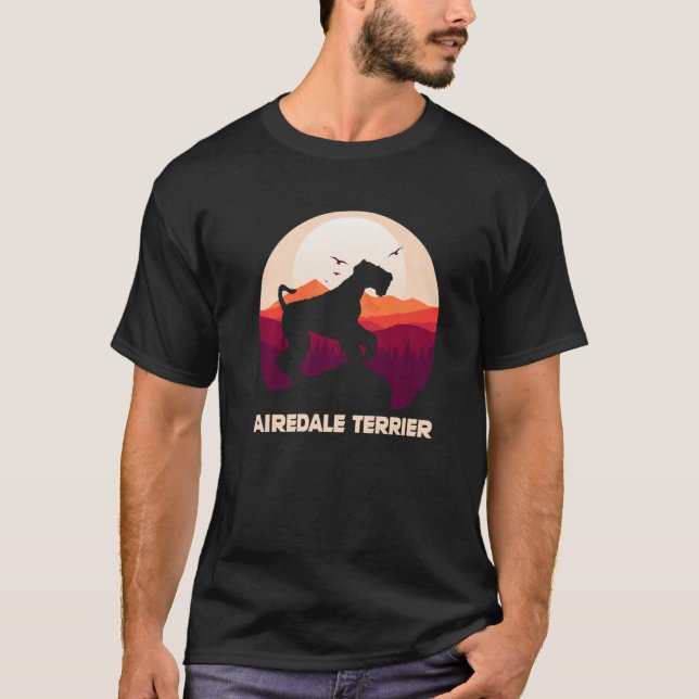 T-shirt Airedale Terrier and Moon Halloween   (Devant)