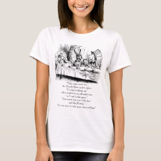 T-shirt Alice et la fête du thé fou avec une citation "rie