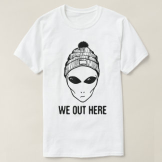 T-shirt Alien Beanie We Out Here Graphic