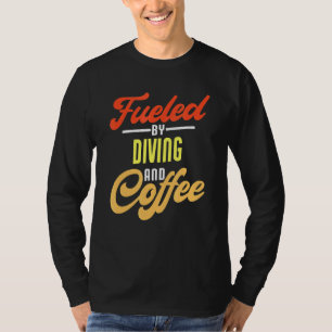 T-shirt Alimenté Par La Plongée Et Le Plongeur De Café