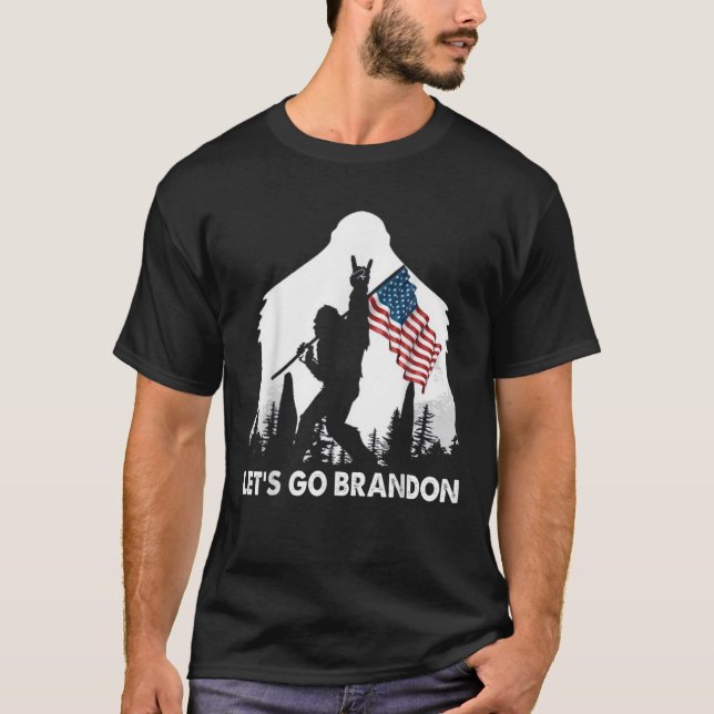 T-shirt Allez Brandon Camping Bigfoot Rock Et Roulez-nous (Devant)