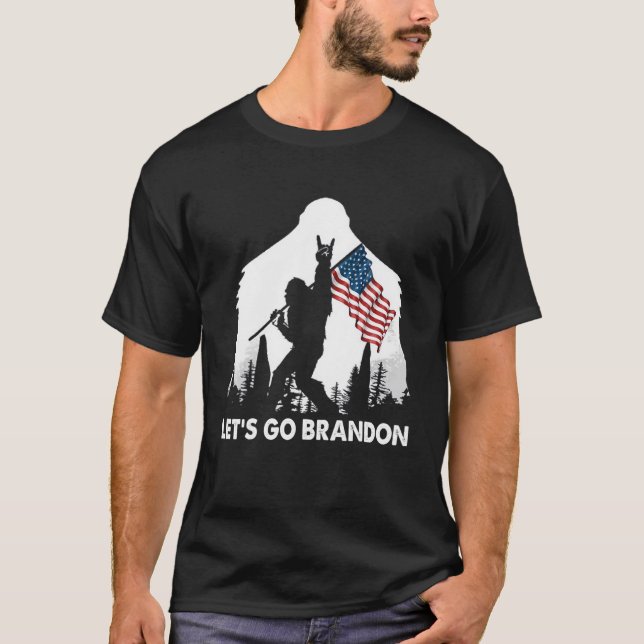 T-shirt Allez Brandon Camping Bigfoot Rock Et Roulez-nous (Devant)