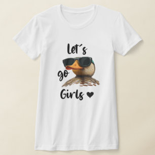 T-shirt Allons-y les filles Cœur Canard drôle portant des