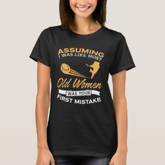 T-shirt Amants drôles de hockey sur glace de dames âgées