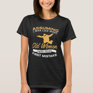 T-shirt Amants drôles de parachutisme de dames âgées