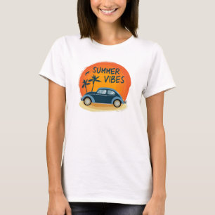 T-shirt ambiance été avec voiture rétro sur la plage
