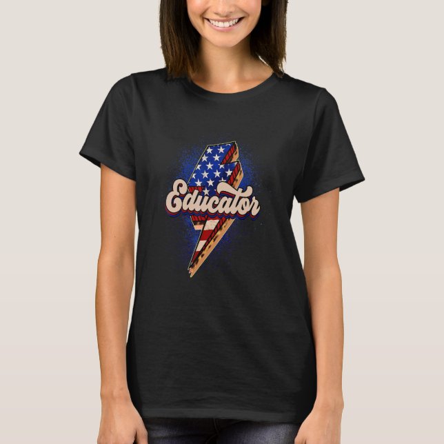 T-shirt American Flag Lightning Bolt Educator (Devant)