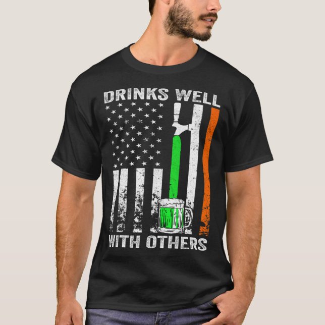 T-shirt American Flag St Patrick's Day Beer Drinks Well Wi (Devant)
