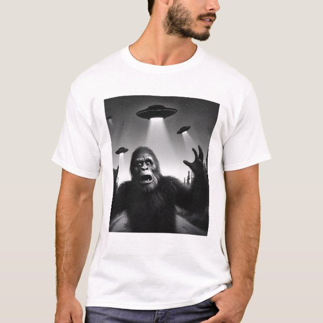 T-shirt Amusant Alien Bigfoot UFO Sasquatch Selfie avec de (Devant)