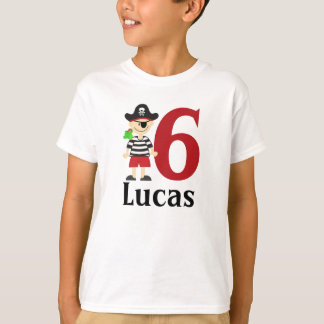 T-shirt Anniversaire fait sur commande de pirate de nom et