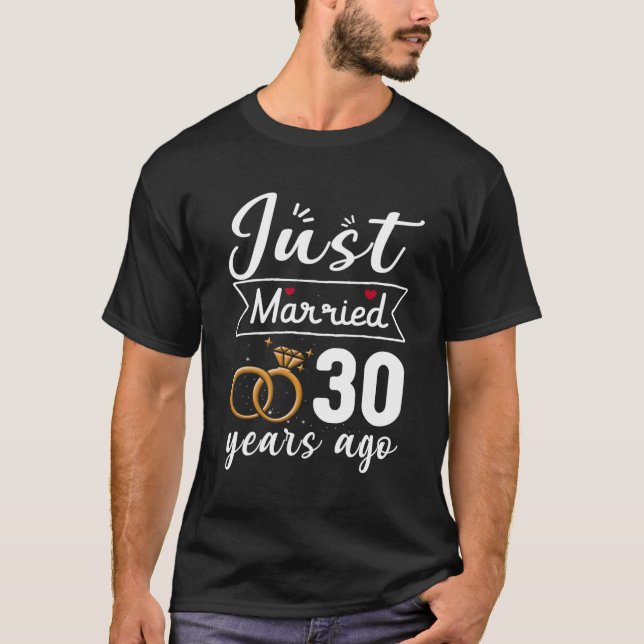 T-shirt Anniversaire mariage Il Y A 30 Ans (Devant)
