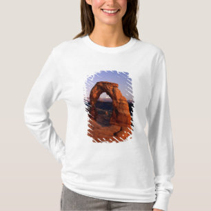 T-shirt Arc délicat au coucher du soleil avec La recouvert