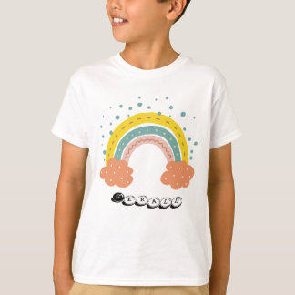T-shirt Arc-en-ciel mignon avec nuages