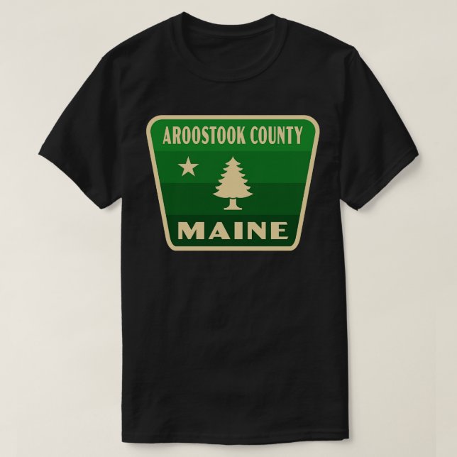 T-shirt Aroostook County Maine Retro Pine Tree Badge vert (Design devant)