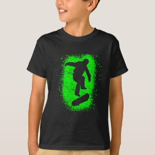 T-shirt Art faisant de la planche à roulettes de graffiti
