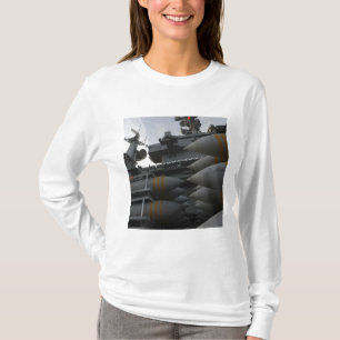 T-shirt Artillerie empilée prête à être chargé