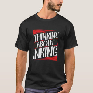 T-shirt Artiste De Tatouage Réfléchissant À L'Encre 1