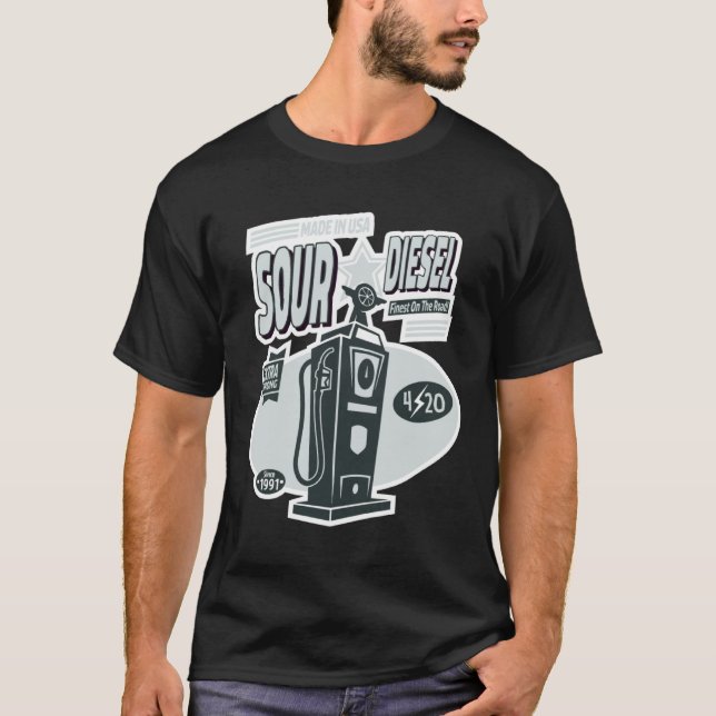T-shirt Artwork de traction graphique diesel aigre (Devant)