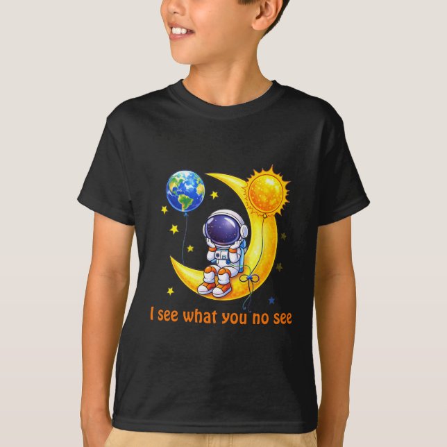 T-shirt  Astronaut on Crescent Moon Space Art (Devant)