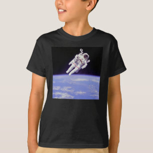 T-shirt Astronaute dans la chemise de l'espace