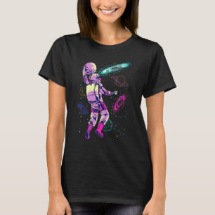 T-shirt Astronaute jouant au basket-ball en slam dunk dans