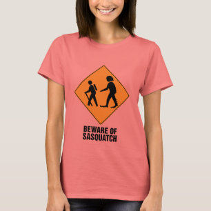 T-shirt Attention à Sasquatch
