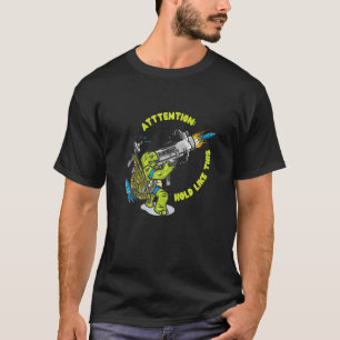 T-shirt Attention Tenir Comme Ça Arme Fusée Bazooka