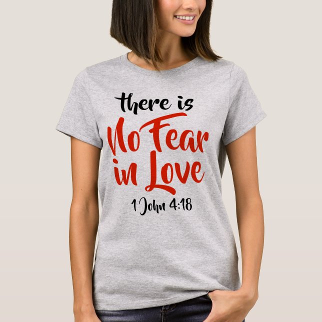 T-shirt Aucune crainte dans des femmes de 4h18 de John de (Devant)