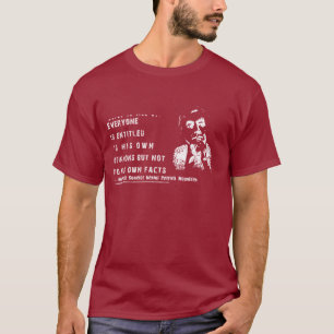 T-shirt Avis et faits - obscurité de chemise de Moynihan