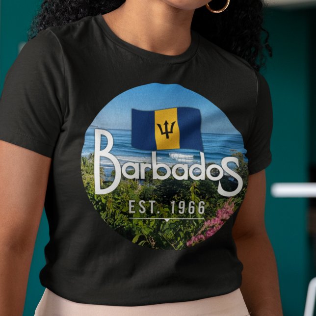 T-shirt "Barbados Est. Vue De La Côte Est De 1966 Avec Dra (Créateur téléchargé)