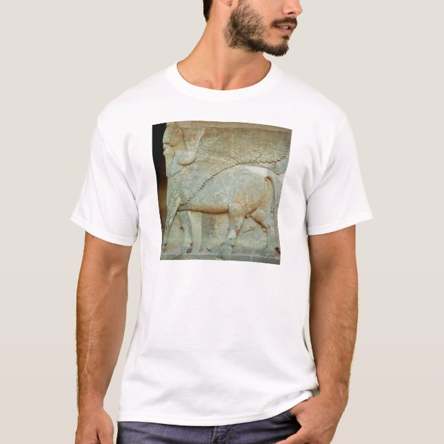 T-shirt Bas-soulagement d'un taureau anthropomorphe (Devant)