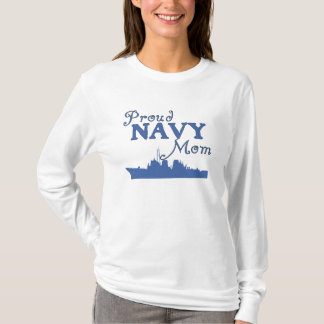T-shirt Bateau fier de maman de marine