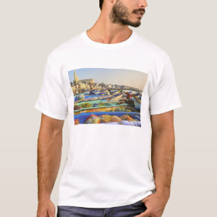 T-shirt Bateaux en préparation pour la pêche, L'église de