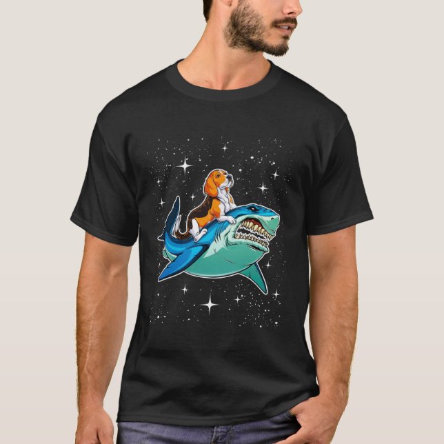 T-shirt Beagle équitation requin Jawsome Dog Space Galaxy (Devant)