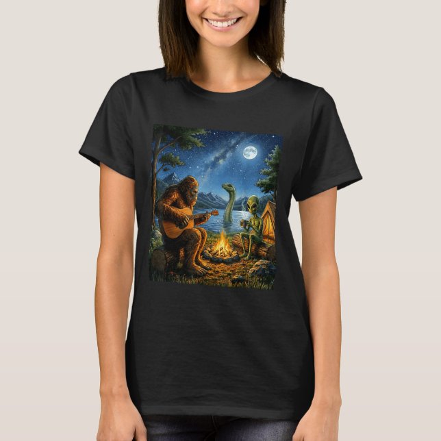 T-shirt Bigfoot And Alien Loch Ness Campfire Sasquatch Fun (Devant)