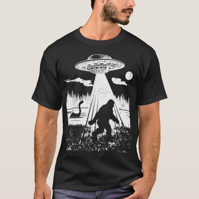 T-shirt Bigfoot bigfoot Ufo Enduction Funny Sasquatch Ali (Devant)