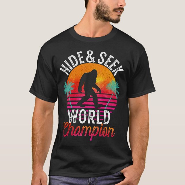 T-shirt Bigfoot Cacher Et Chercher Champion Du Monde Sasqu (Devant)