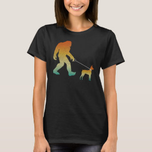T-shirt Bigfoot marcher Miniature Pinscher Funny Sasquatch