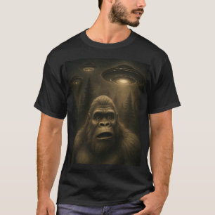 T-shirt Bigfoot Sasquatch Alien UFO Funny