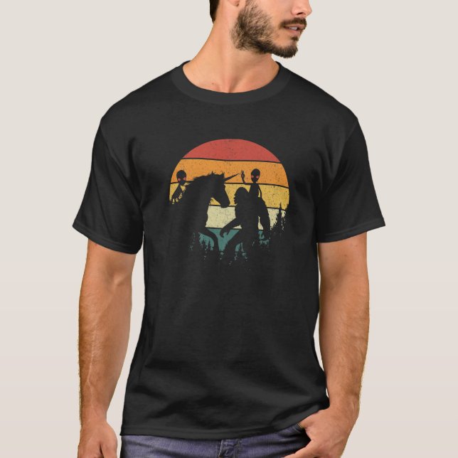 T-shirt Bigfoot Walking Unicorn Drôle Alien équitation Uni (Devant)