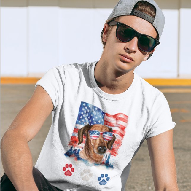 T-shirt Blanc rouge et bleu mou Dachshund Chien 4 juillet (Créateur téléchargé)