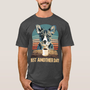 T-shirt Boissons de marionnettes de Corgi drôle et mignonn