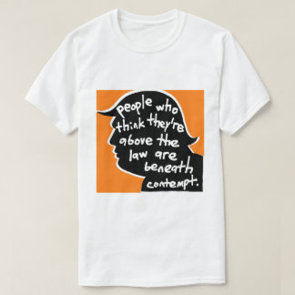 T-shirt Bombastus Au-Dessus De La Juge