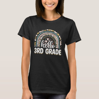 T-shirt Bonjour enseignant de 3e année Léopard Arc-en-ciel