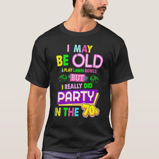 T-shirt Boules de pelouse Idée de tenue pour les femmes et (Devant)
